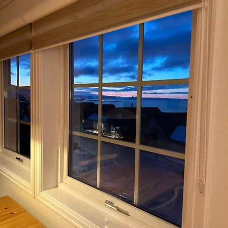 Haugen Svalbard Guest house *